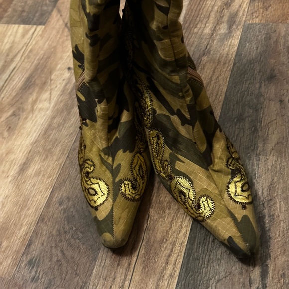 Akdmks - Picture 2 of 2